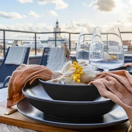 Nest - Your Cosy Penthouse Apartment